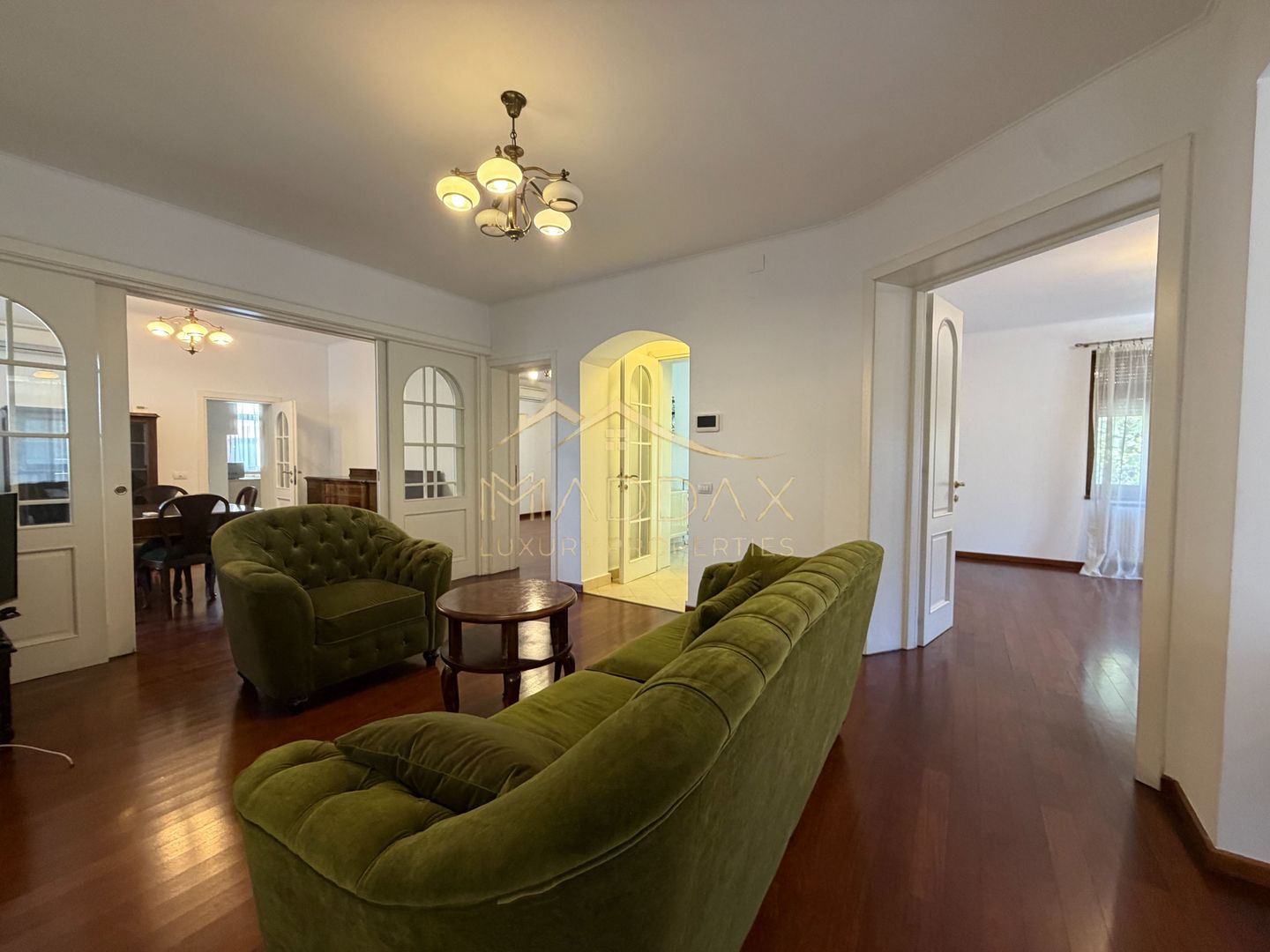 Apartament de inchiriat /4 camere in vila *153mp* +parcare / Dorobanti Capitale - Poză 9