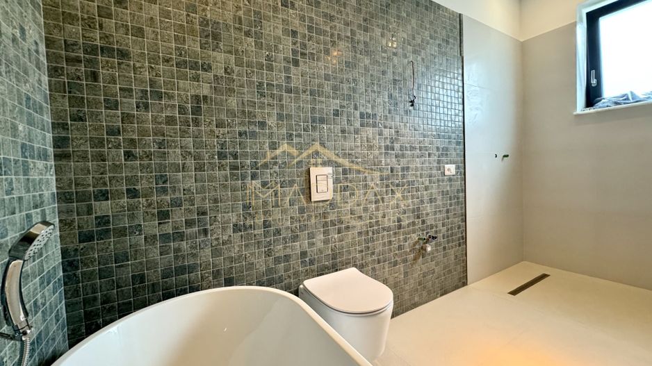 Vila cu 5 camere // * 565 mp gradina* // Tunari - Poză 33