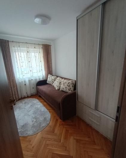 Vând  apartament 3 camere - Poză 1