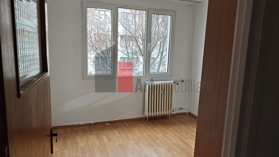 Vânzare apartament 3 camere Bd. Obregia - Piața Străduinței - Poză 1