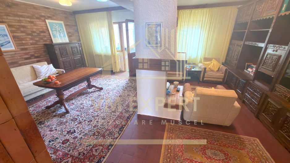 APARTAMENT 4 CAMERE ETAJ 3 CENTRU PRIMĂRIE CAMPULUNG - Poză 2
