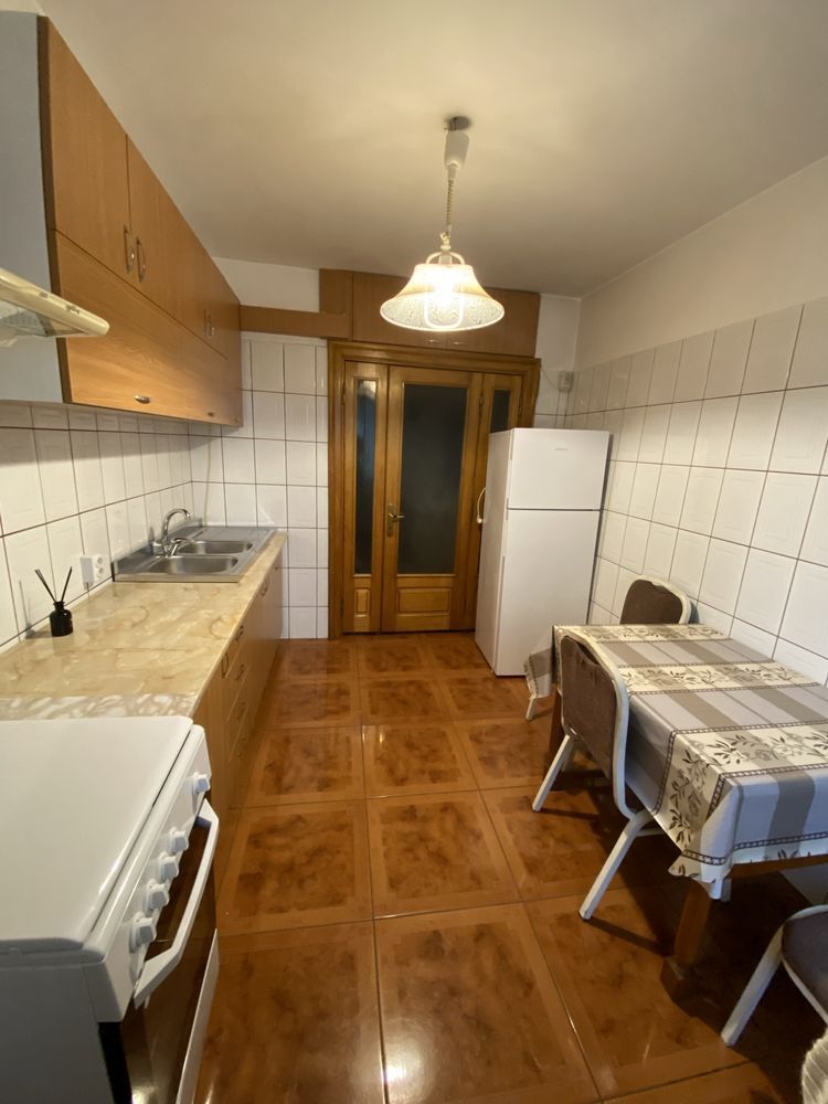 Inchiriez apartament - Poză 4