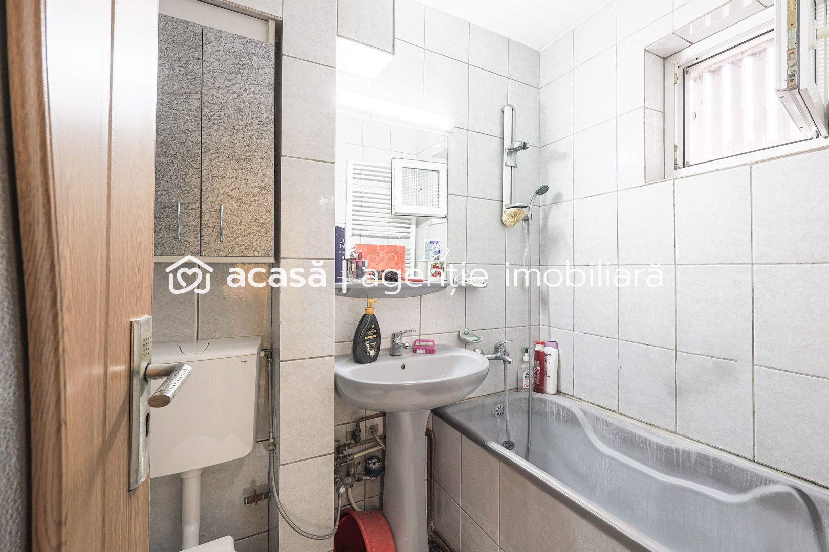 Apartament, la etajul 1, cu balcon spre zona verde, malul Muresului - Poză 9