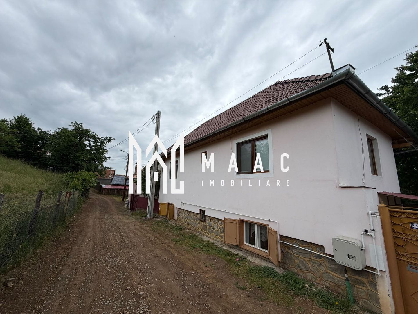 Casa 3 camere | 2 bai | anexe | Zona Rasinari 100 MP utili| - Poză 3