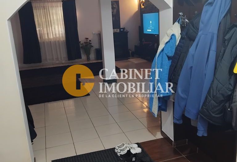 Vila 214mp, in Miroslava,zona 0,in centru la 200 m de Family Market! - Poză 4