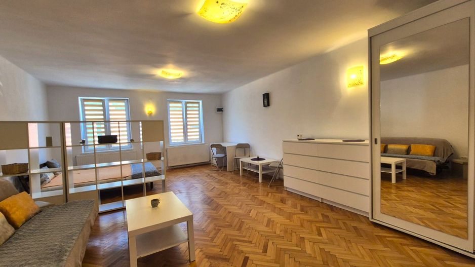 Exclusivitate - Imobil 53 mp,  la 3 minute de P-ta Sfatului, pet friendly - Poză 3