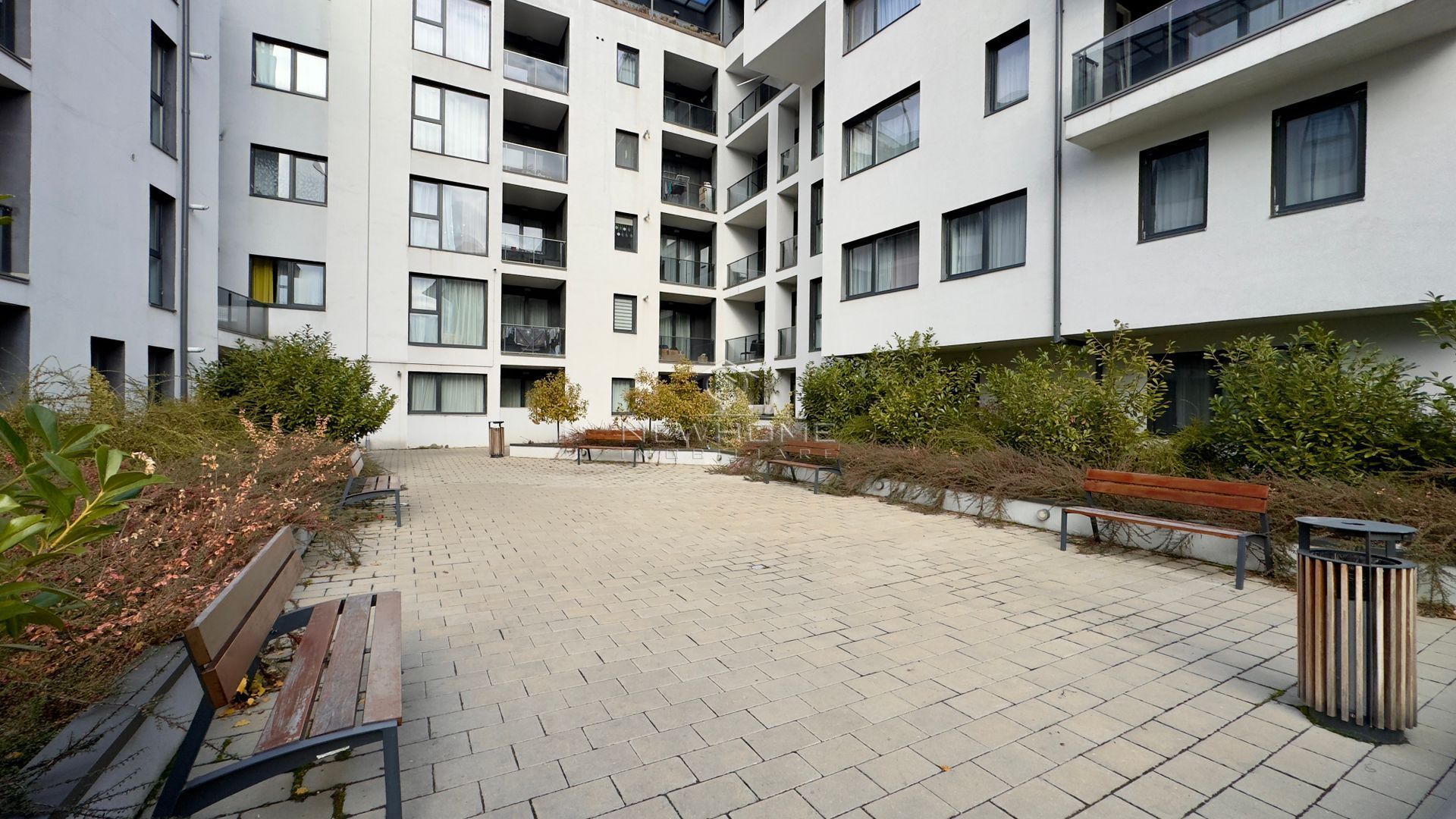 Apartament cu 3 camere de vânzare în zona Centrală - Poză 19