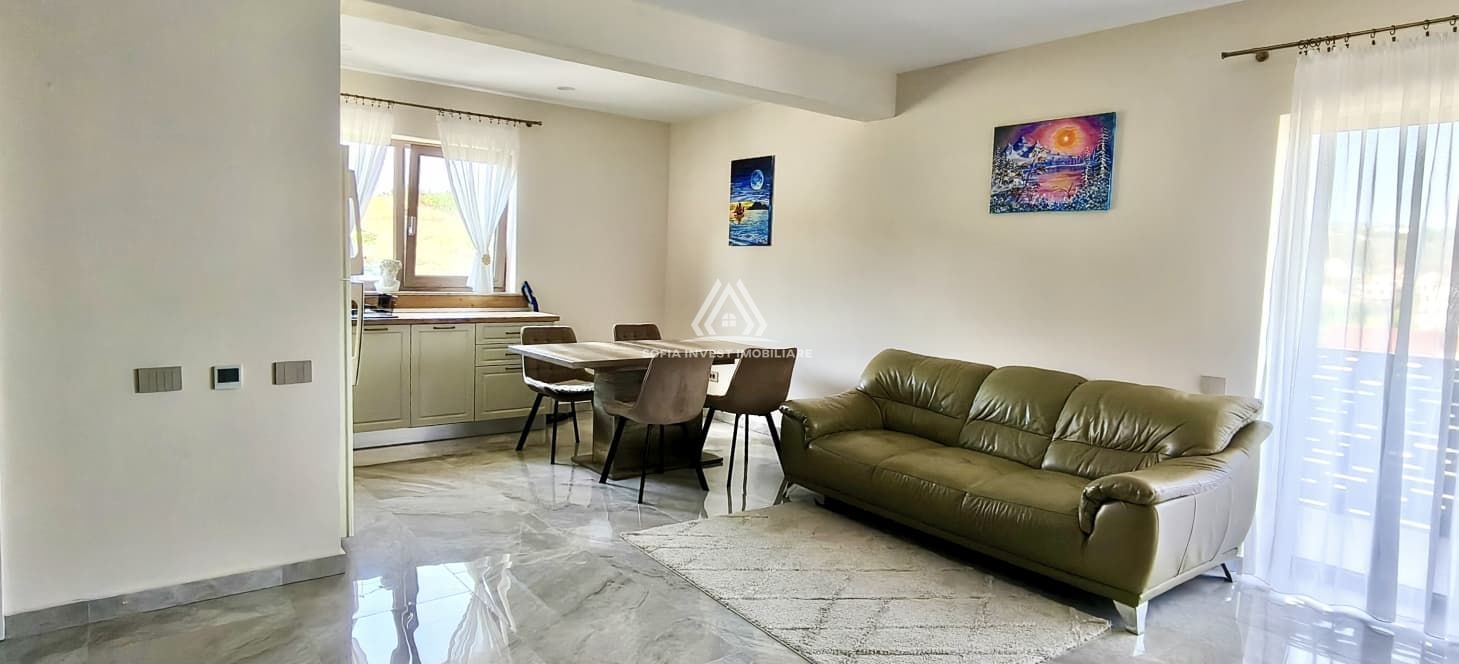 Apartament 70 mp de închiriat in vila cu parcare si foisor, Zona Iris - Poză 1