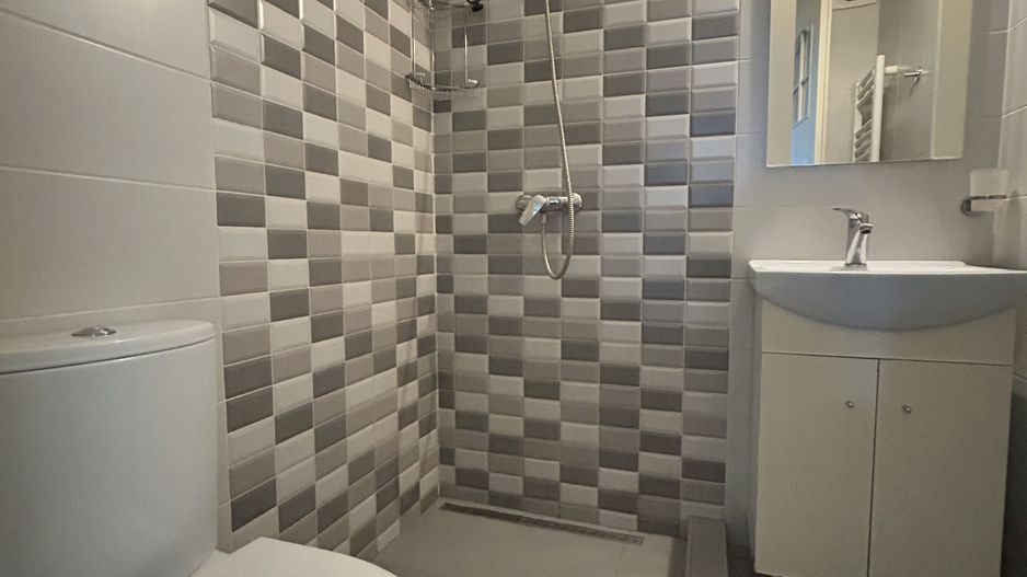 Apartament 4 camere 90 mp loc parcare centrala termica Inel 2 - Poză 15