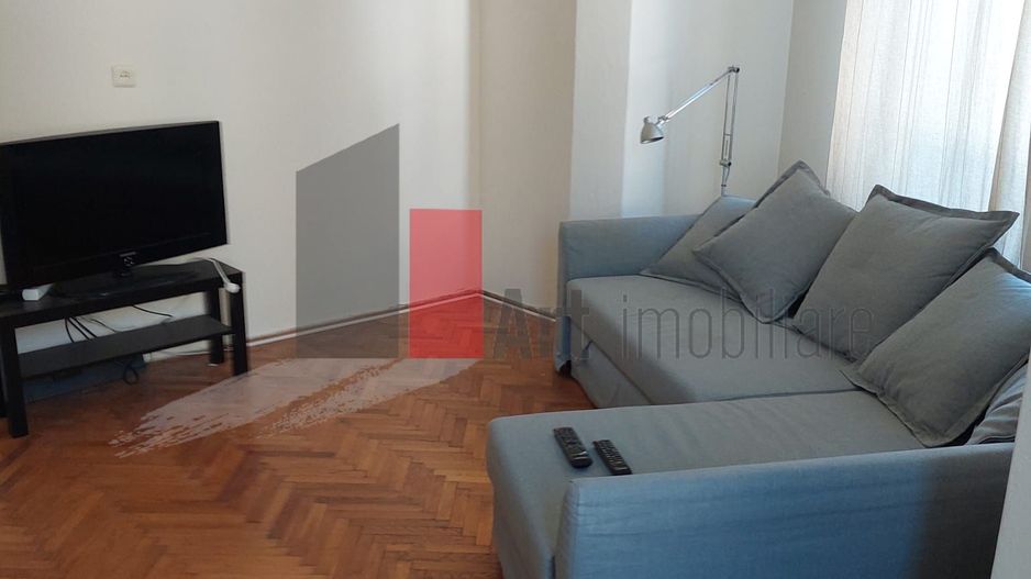 Apartamentul "MONARKI", et. 1 in vila, singur pe etaj, superb - Poză 6