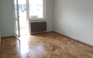 Apartament cu 3 camere  in zona centrala a Brasovului - Poză 3