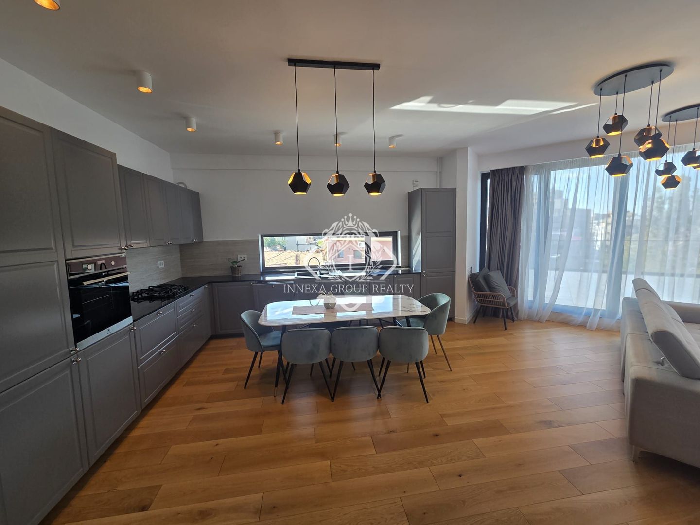 Apartament spectaculos 4 camere Cismigiu | Terasa 33mp | 2 locuri de parcare - Poză 2