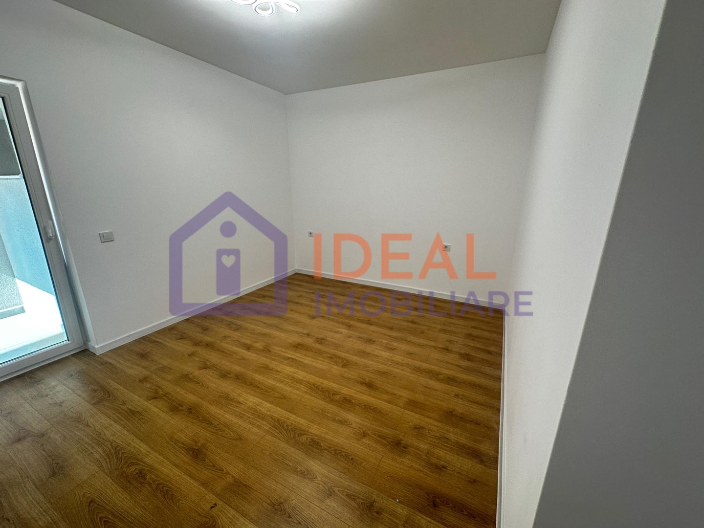 Apartament 2 camere si balcon, zona Calea Surii Mici - Poză 8