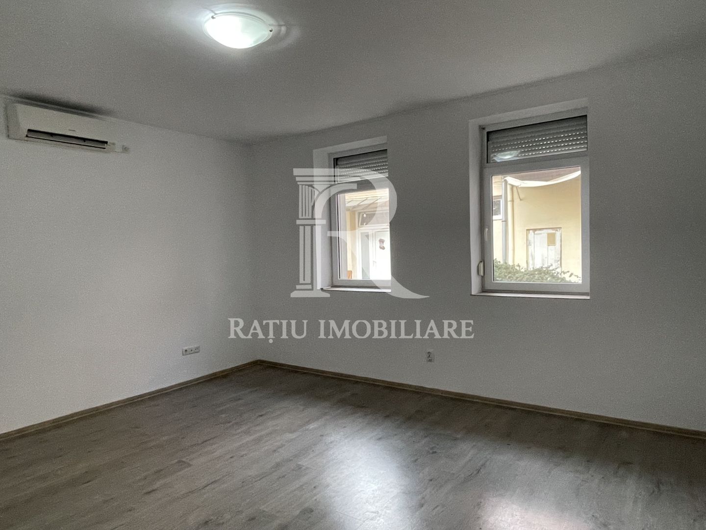 Spațiu birou/cabinet de inchiriat  | Zona centrala  | Oradea - Poză 4