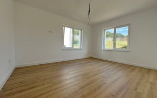 Casa individuala recent finisata cu teren de 425! - Poză 13