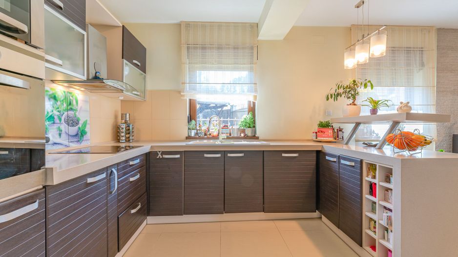 Casa Sacele amplasata in vecinatatea padurii cu pompa de caldura - Poză 8