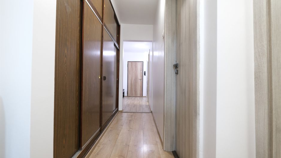 Prima inchiriere ! BANEASA, apartament 3 camere mobilate, etaj 1 - Poză 13