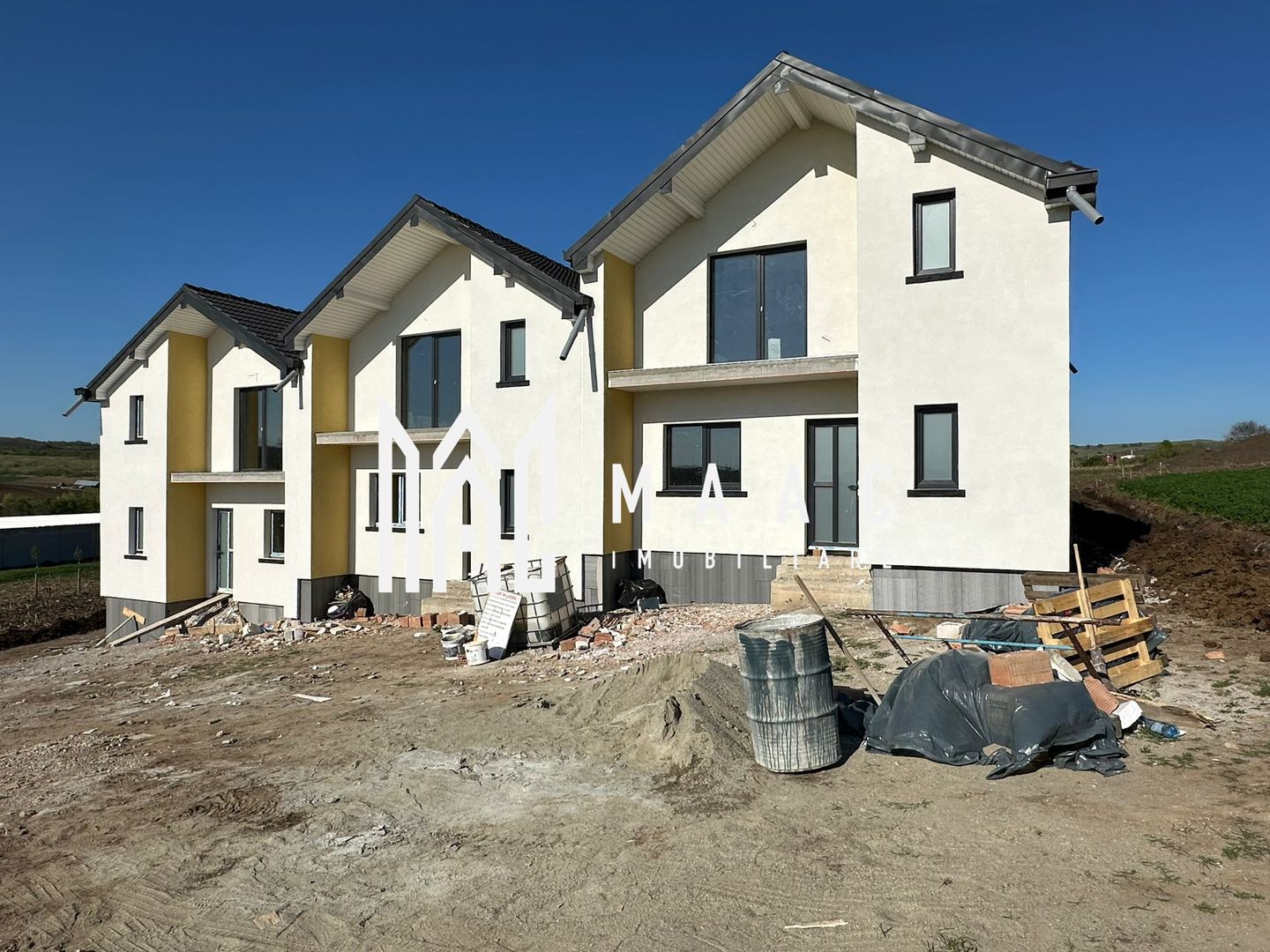 Casa 4 camere | Curte 320 mp | Sura Mare - Poză 1