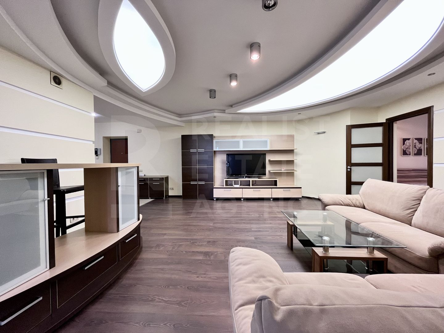 Chirie, apartament, 4 camere, str. Vasile Alecsandri, Centru - Poză 2