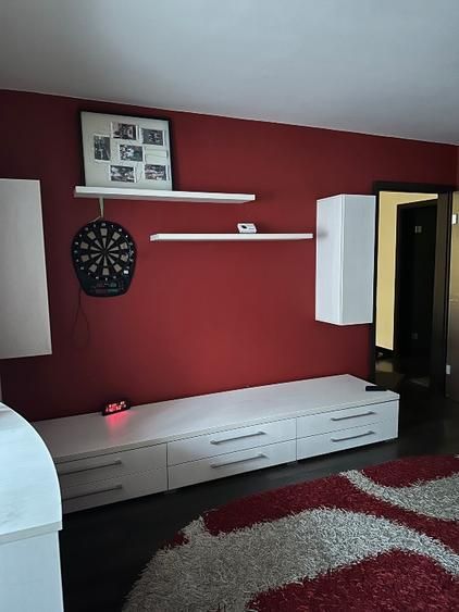 Apartament cu 3 camere, 2 băi, etaj 2, mobilat și utilat - Poză 2