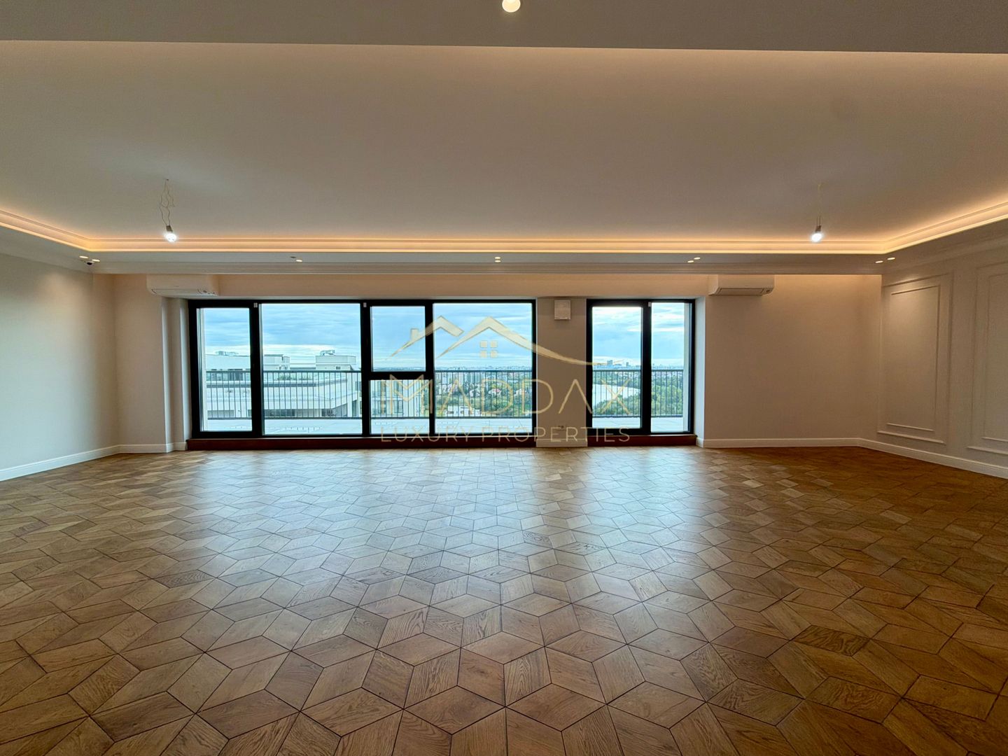 Penthouse cu 4 camere // terasă 70 mp / 200 mp / 3 parking / Straulesti - Poză 24