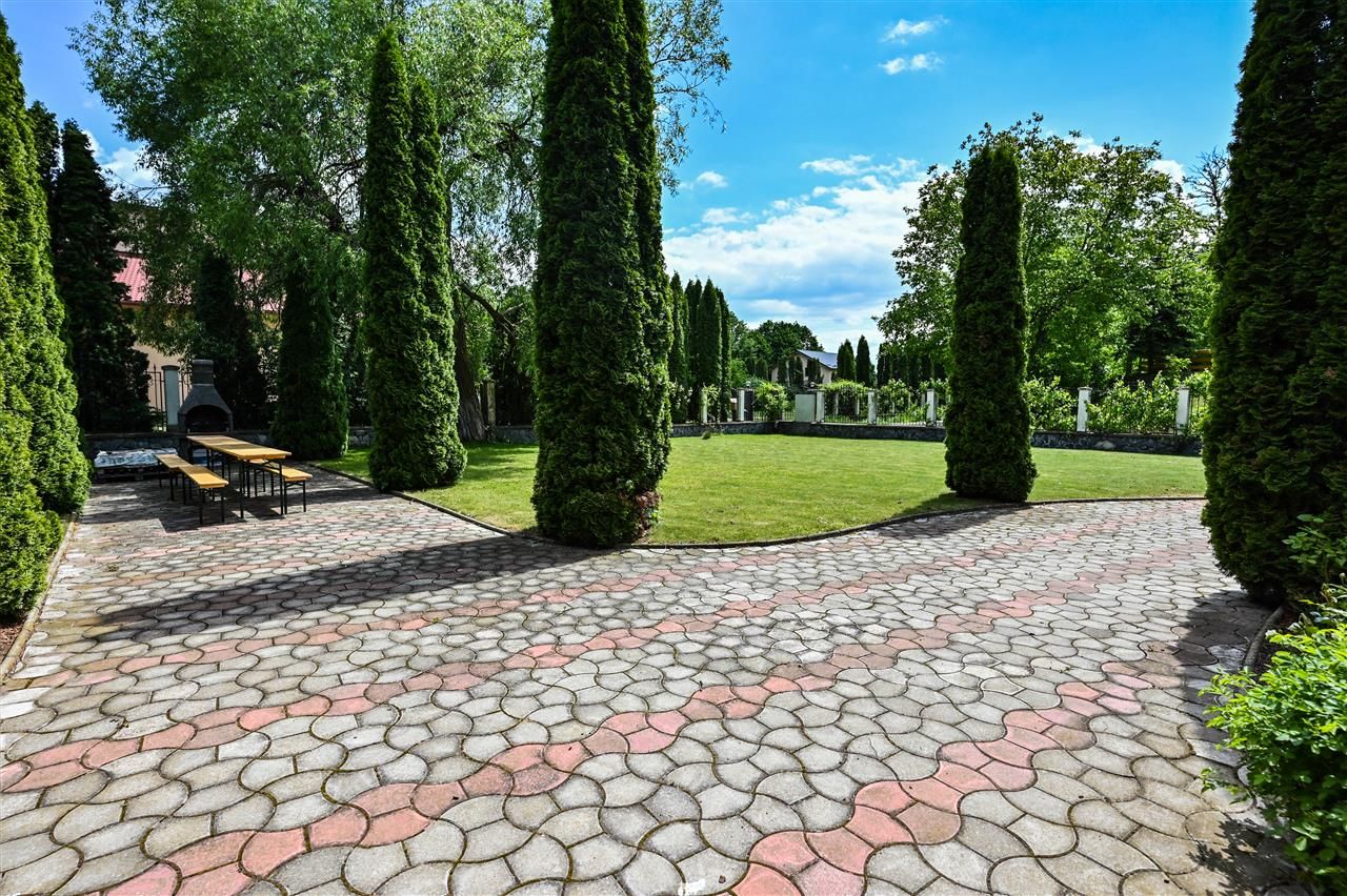 Vila cu 1.500 mp teren, gradina amenajata, linistita zonare,  Halchiu, Brasov - Poză 4