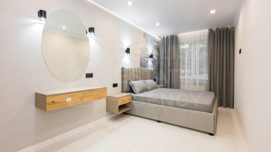 Vânzare, apartament, 2 camere, Strada Independenței, Botanica - Poză 1