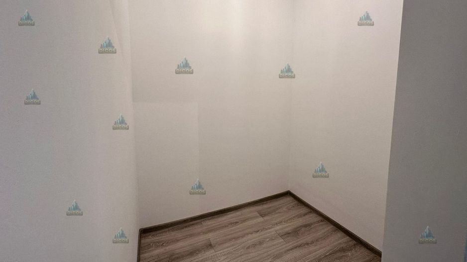 Vilă de vânzare 1500 mp teren - Poză 8