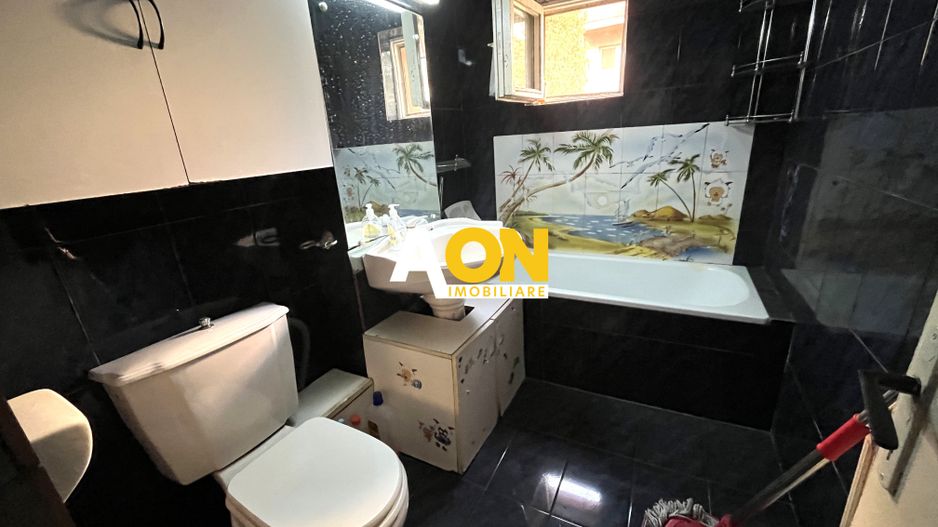 Apartament 3 Camere, Etaj 1, Zona Cetate - Poză 14