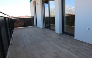 Apartament deosebit cu acces direct din lift - Poză 19