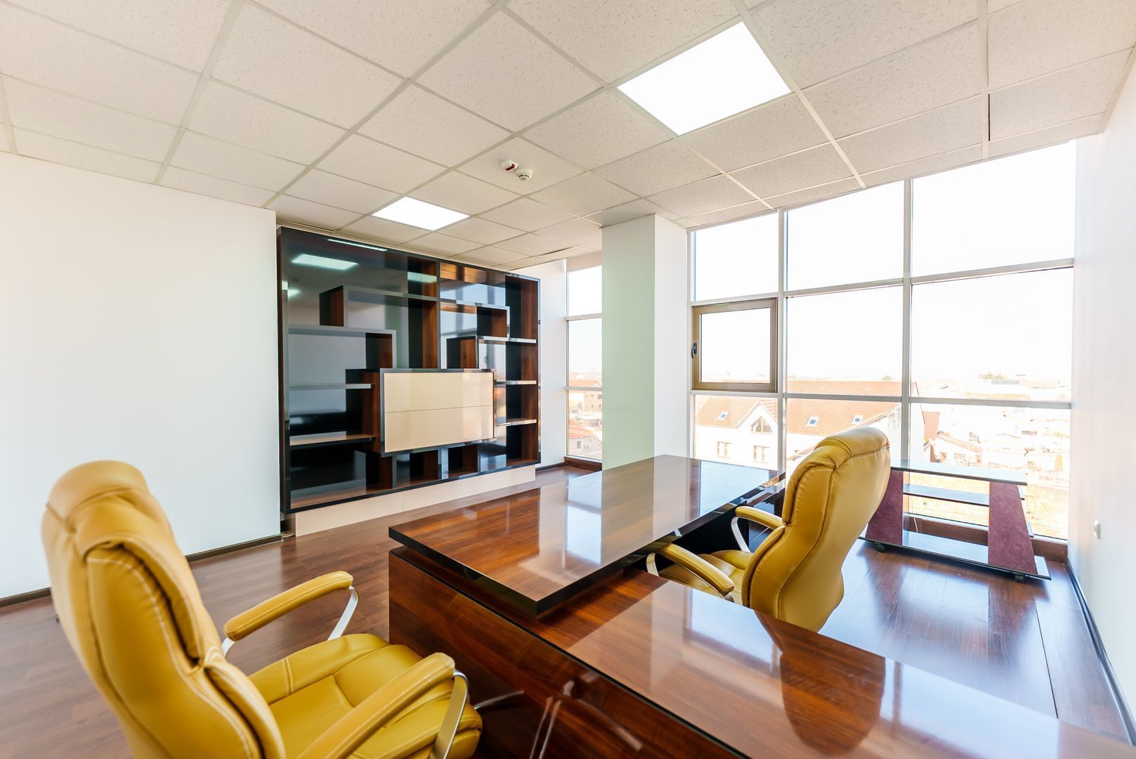 Cladire de birouri de vanzare. Comision 0% la cumparare - Poză 7