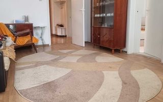De vanzare apartament cu 3 camere, zona Unirii - Poză 1