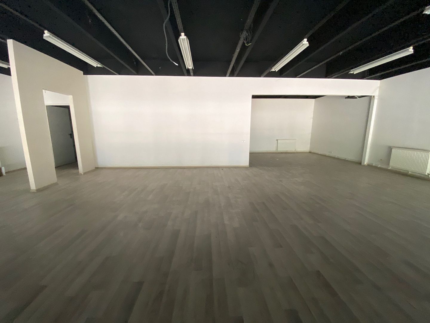 Spatiu comercial cu parcare - Poză 11