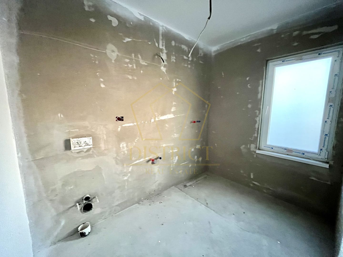 Duplex cu 4 camere despărțit prin camera tehnica | Mosnita Noua - Poză 11