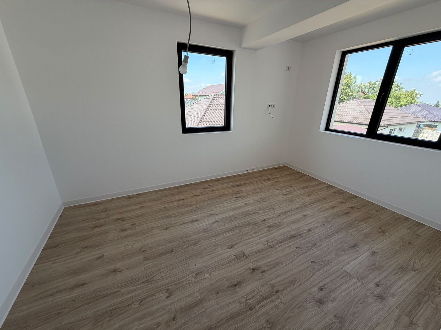 CASA INDIVIDUALA- TEREN 320 MP, MUTARE IMEDIATA, PARCARE, COMIS 0% - Poză 3