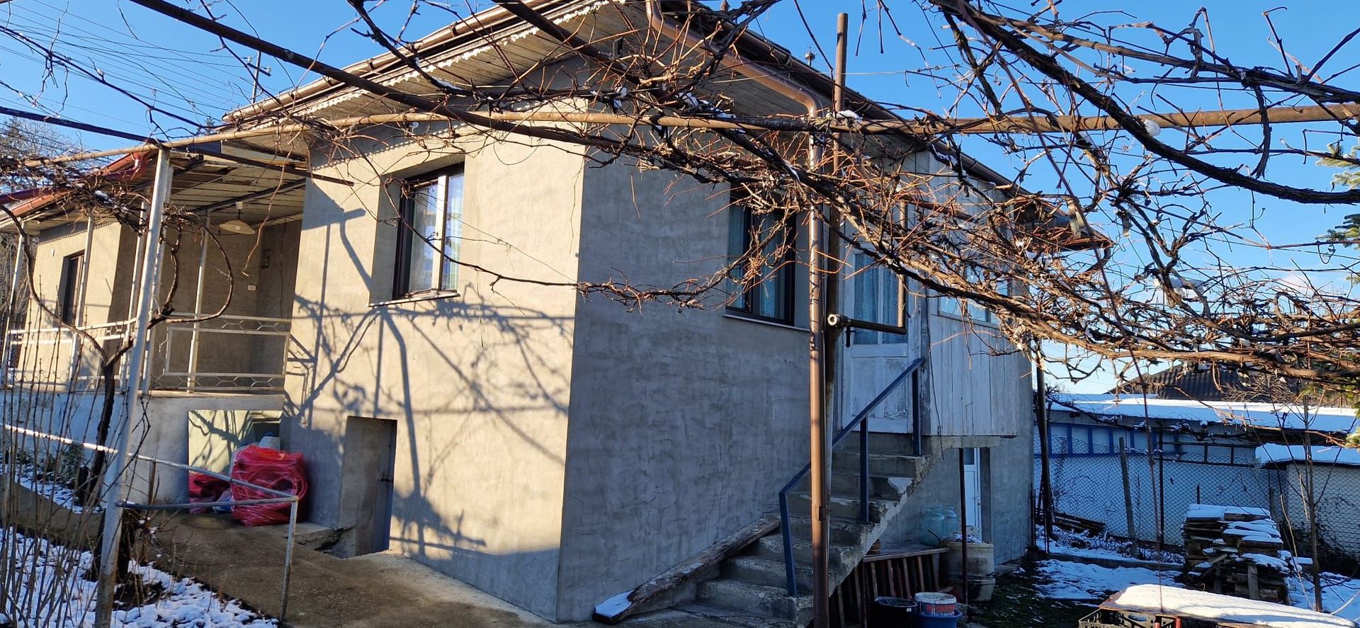 Casă / Vilă cu 3 camere de vânzare în Falticeni - Poză 2