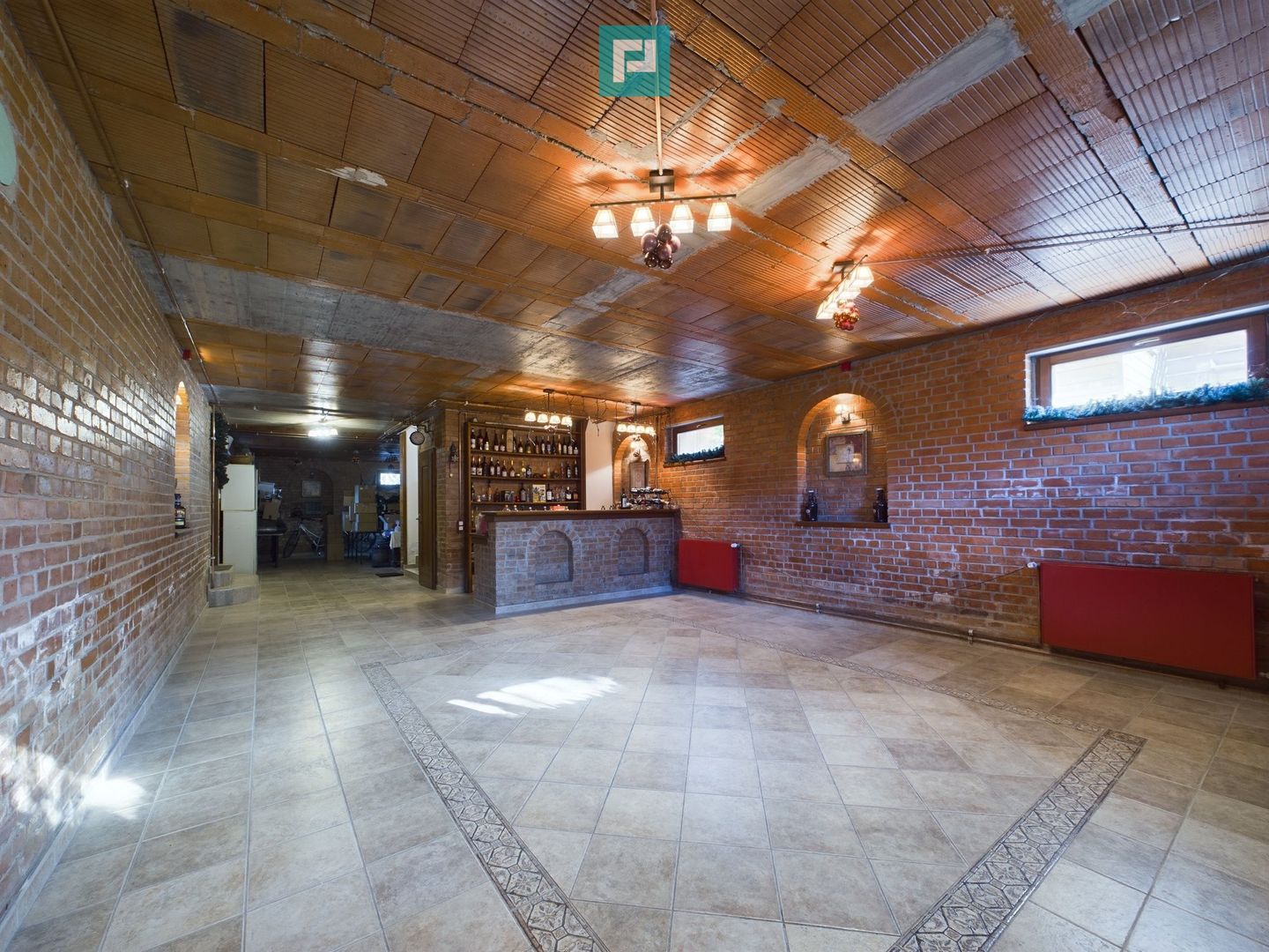 Vilă/casă cu 6 camere 400mp în Dumbrăvița - Poză 24