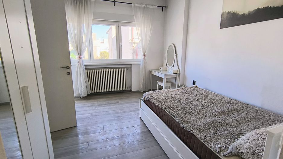 Romana- Magheru- Pitar Mos - Poză 4