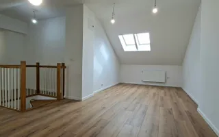 Apartament complet renovat cu scara interioara - Poză 23