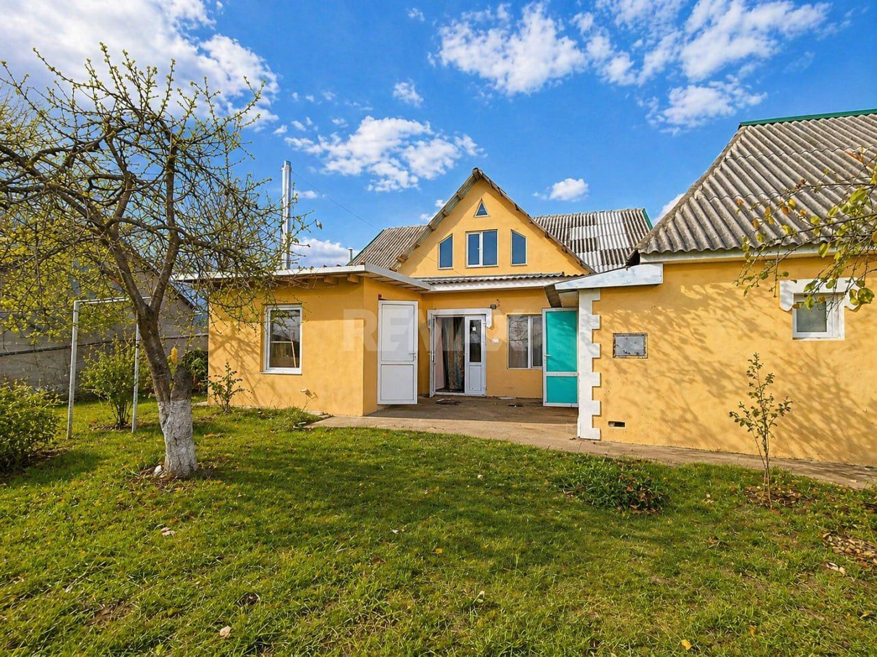 Casă 157,4 m² cu teren 15,3 ari – Holercani - Poză 3