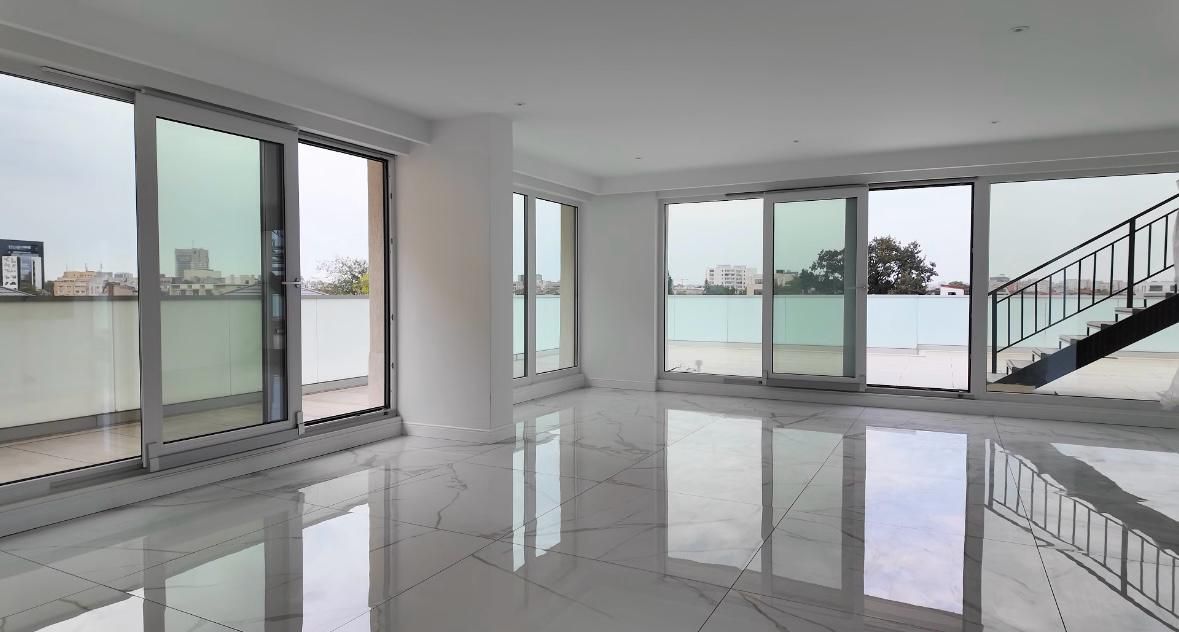 Penthouse cu 4 camere in zona Unirii, parcare si boxa in subteran - Poză 7