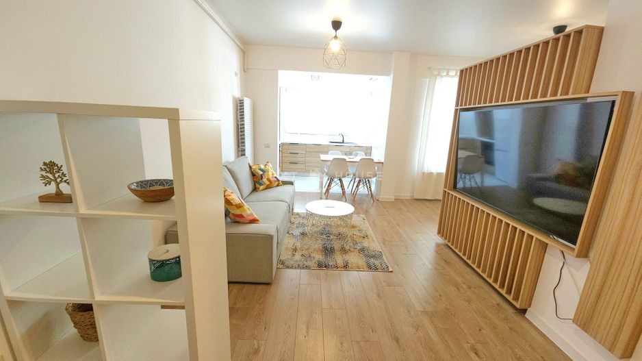 Studio Liberty Mall ( Unirii - Rahova  - Parcul Carol ) - Poză 1