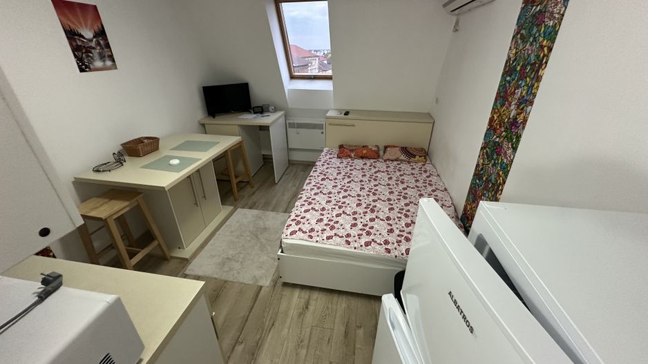 Apartament 1 camera la Mansarda - Poză 1