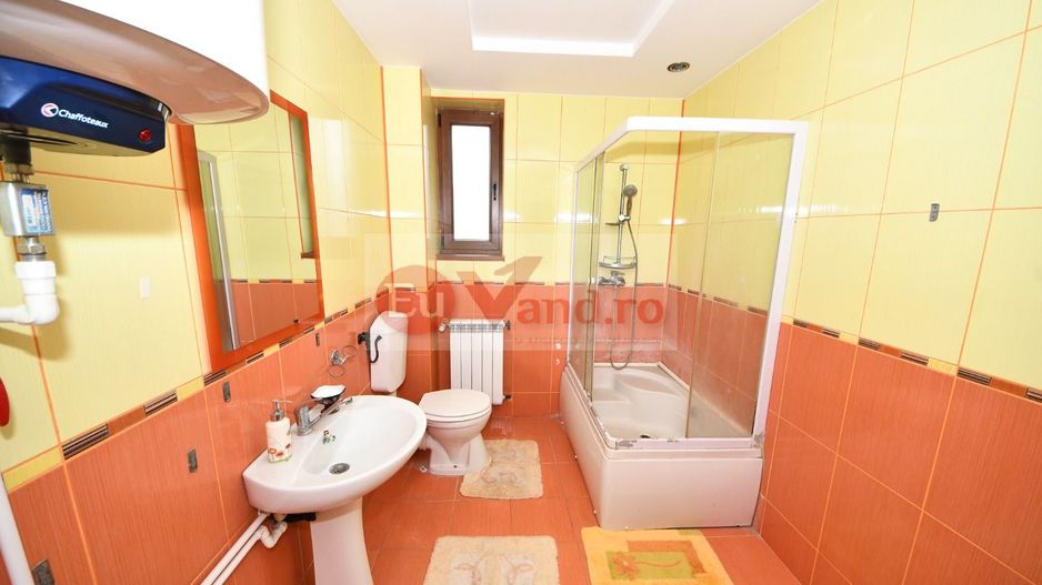 Vila spatioasa, pretabil pentru locuit/clinica, zona Micro 17 – Galati - Poză 46