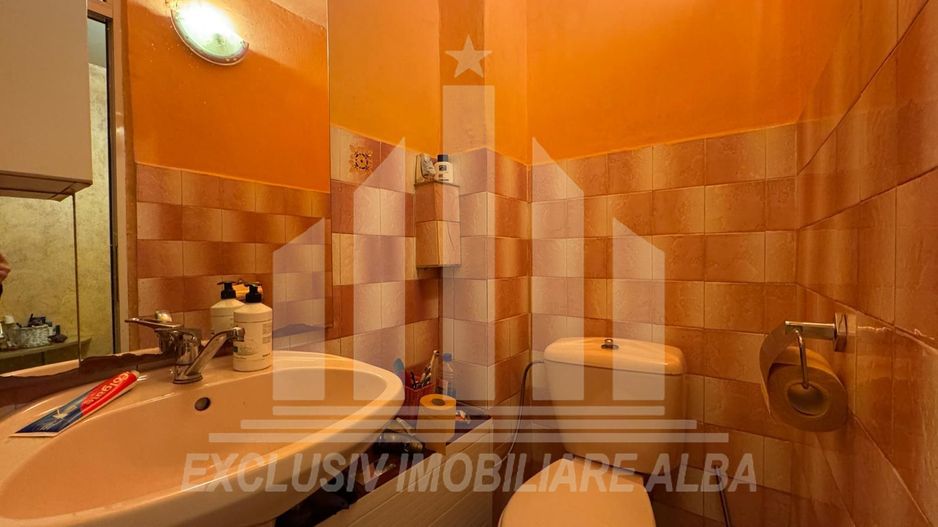 Apartament cu 3 camere | 2 bai | 64 mp | Parcare | Cetate - Mercur - Poză 4