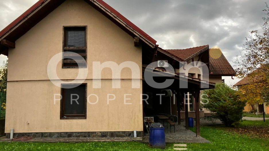 Vilă de închiriat – 260 mp utili, teren 1300 mp, 5 dormitoare, 3 băi, 3 balcoane - Poză 32