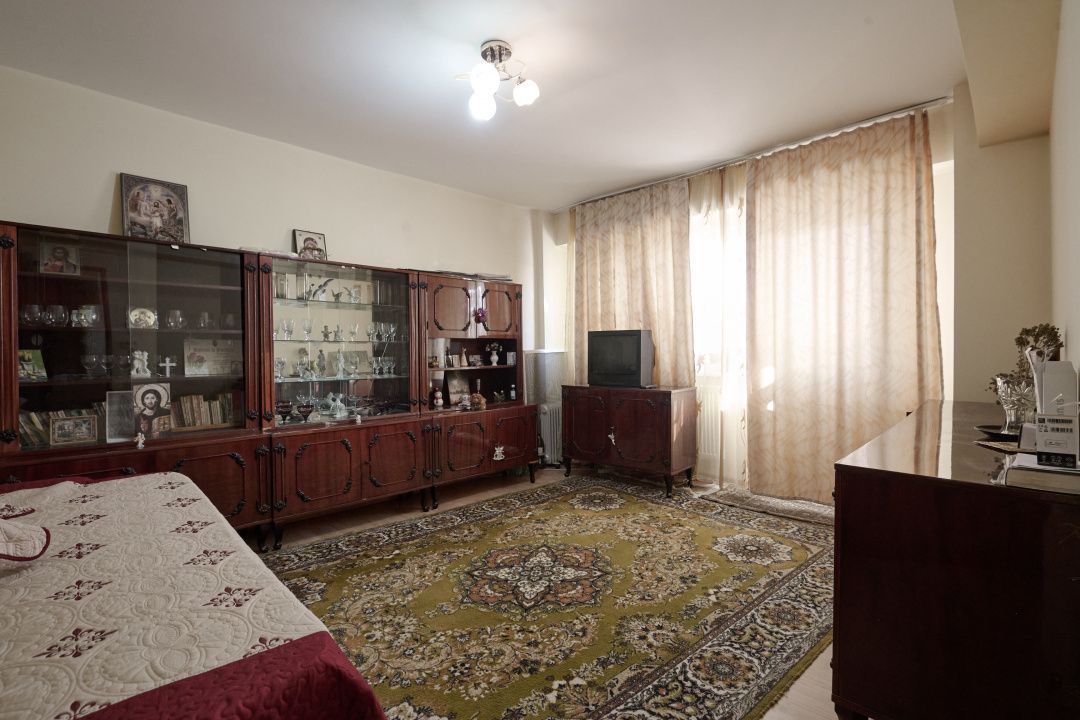 Vand/Schimb Apartament 3 camere ultracentral cu Apartament 2 camere+diferenta - Poză 8