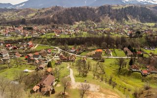 Domeniu de 6.500 mp teren+casa parinteasca,in magia Bucegilor,Moieciu, Brasov. - Poză 5