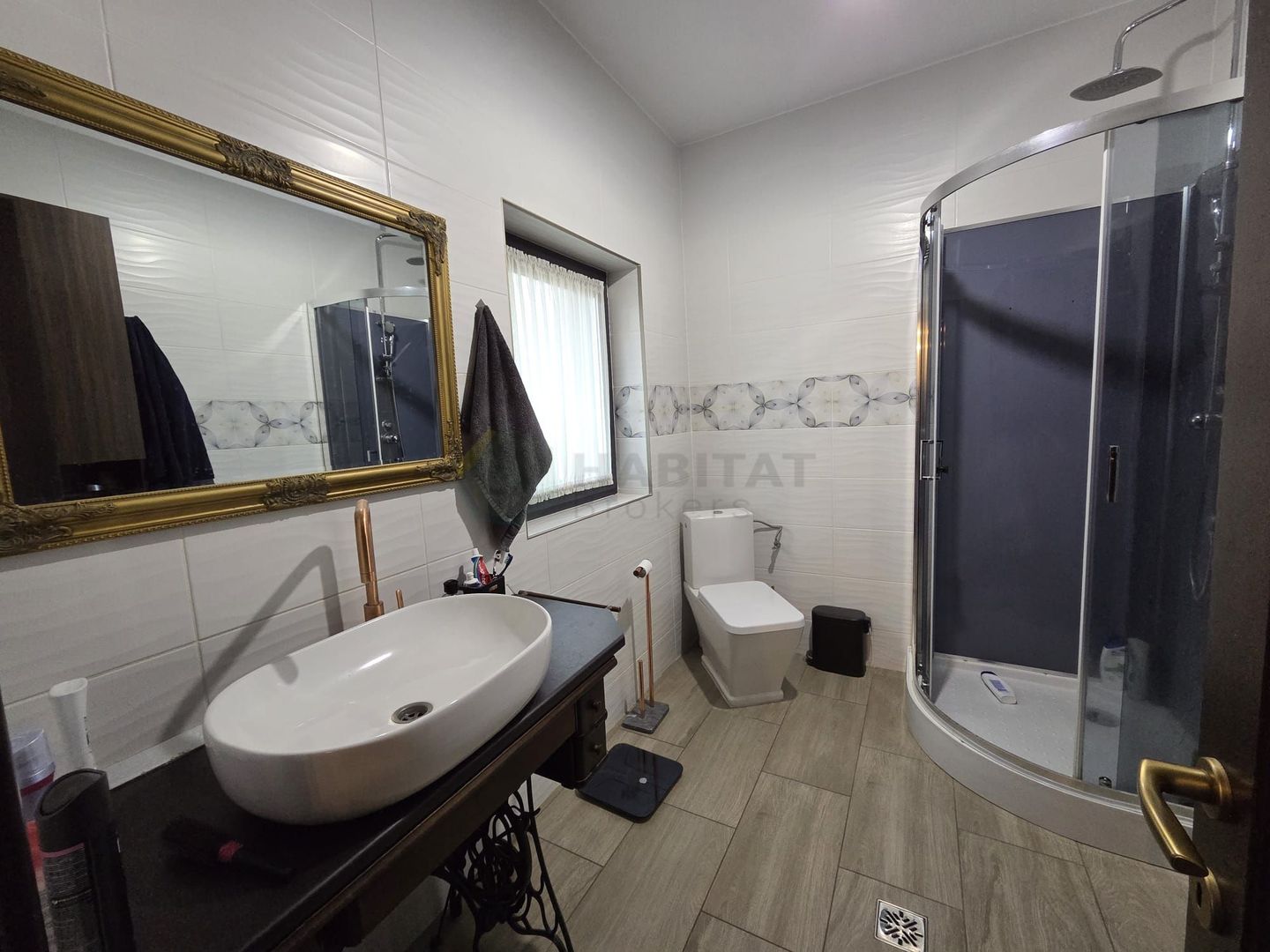 Casă unicat, stil american, 4 camere, garaj, teren 450 mp – Tunari - Poză 18