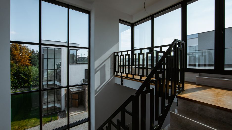 VILA SUPERBĂ CU 4 DORMITOAARE ȘI PISCINA LA INCHIRIERE - Poză 33